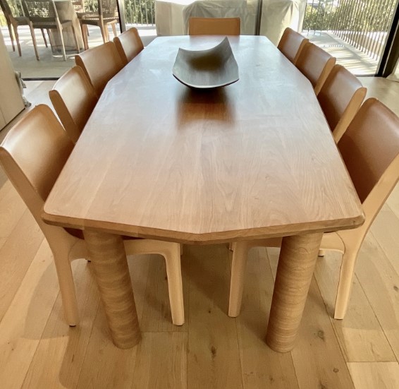 Preowned & Refurbished JARDAN Arte Dining Table Collecte