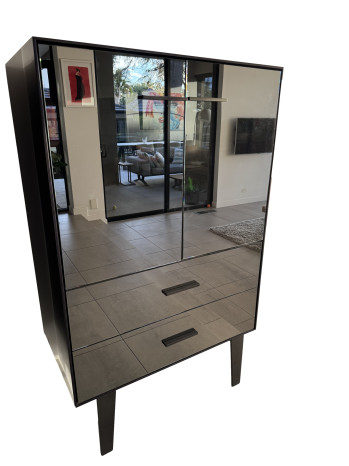 Eucalipto Storage Unit