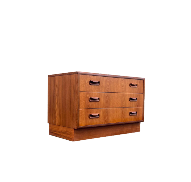 Wide Boy Chest of Drawers