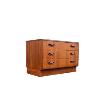 Wide Boy Chest of Drawers