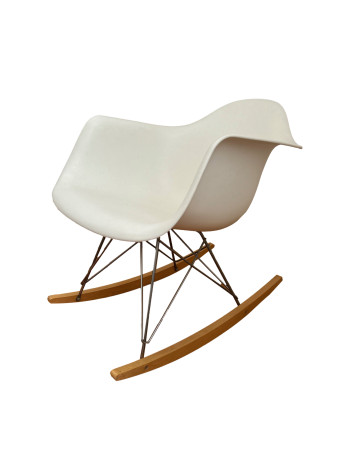 Eames Moulded Rocking Chair