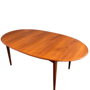 Nordic Oval Dining Table