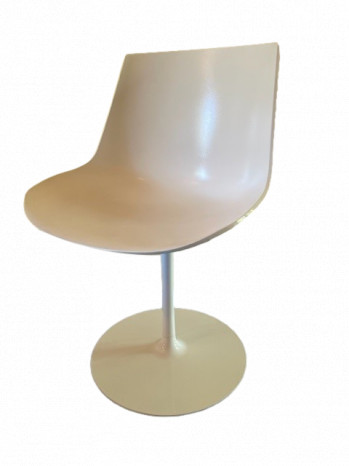 White Flow Chair