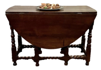 18th Century English Oak Gate Leg Table