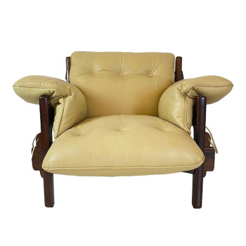 Leather Moleca Chair